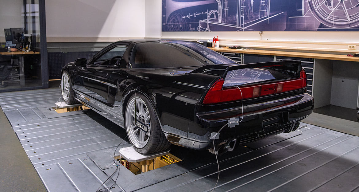 Honda NSX NA1 on the KW driving dynamics test bench at KW automotive GmbH in Fichtenberg (Germany)