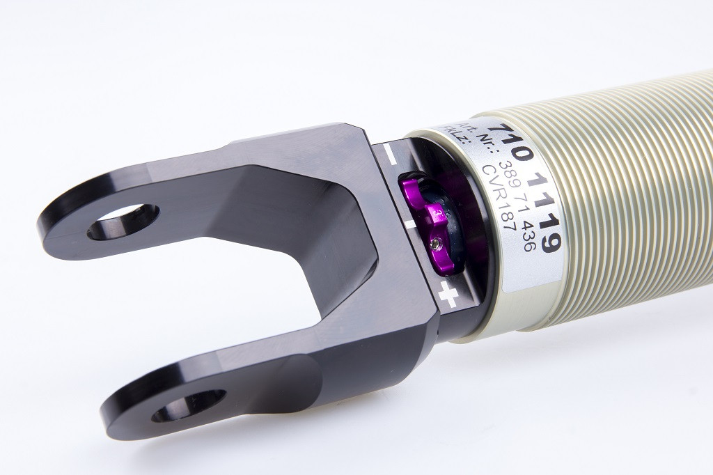 Compression adjustment technology of a KW variant 3 coilover of the Porsche 911 (991)